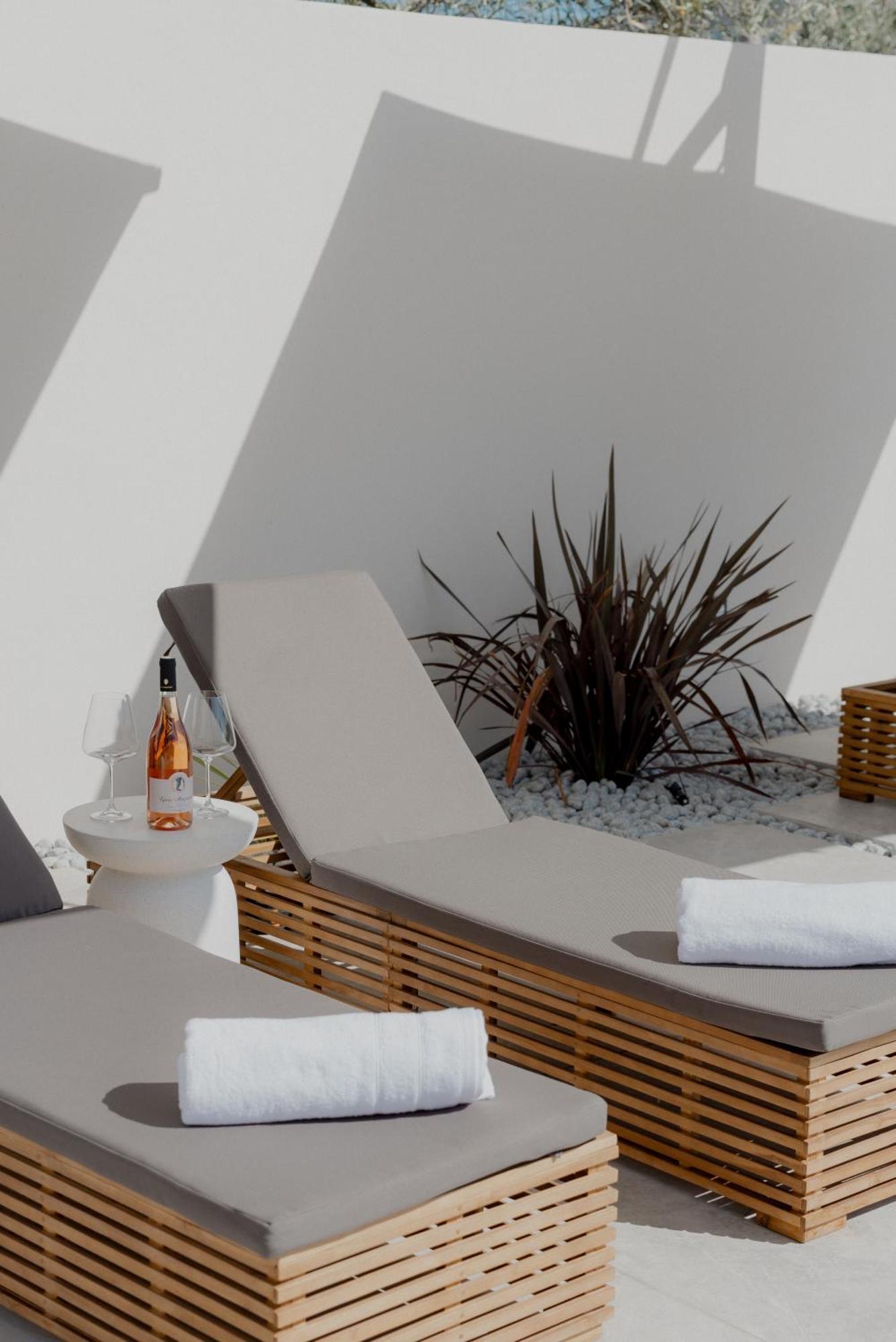 Nafplio Blue Topaz Poolside Villa ภายนอก รูปภาพ