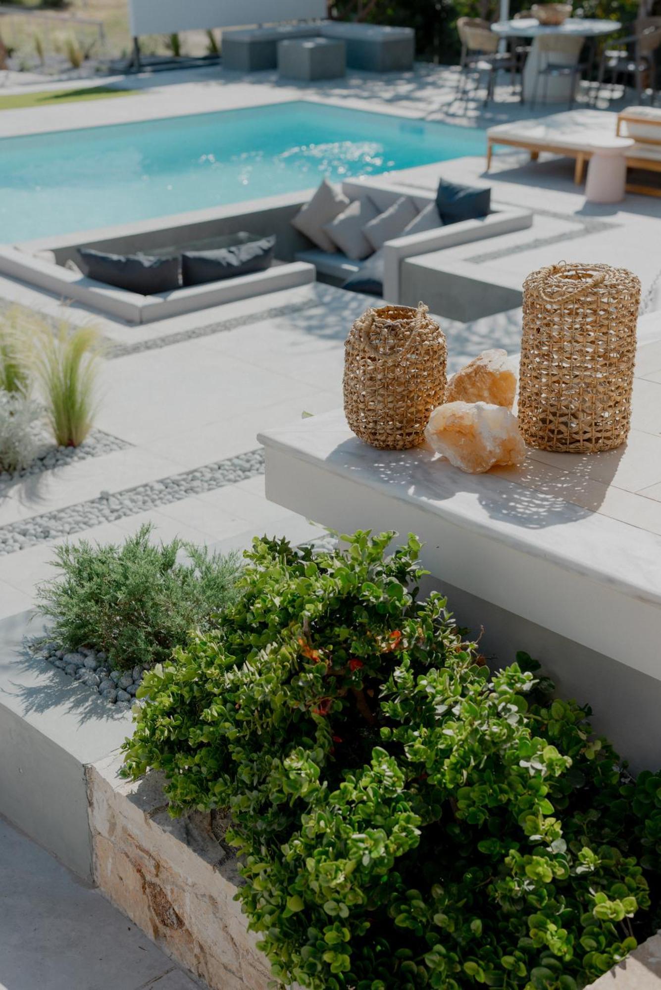Nafplio Blue Topaz Poolside Villa ภายนอก รูปภาพ
